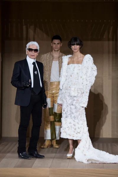 Look 75